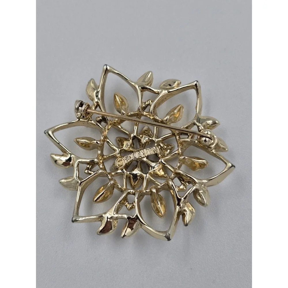 Vintage Sarah Coventry Brooch Pin Pendant Gold Tone Flower Jewelry Signed